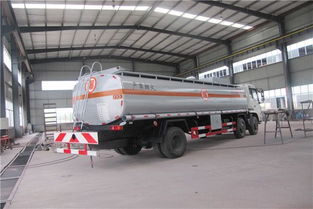 東營(yíng)東風(fēng)天錦小三軸加油運(yùn)油車(chē) 專(zhuān)業(yè)選擇與卓越性能解析